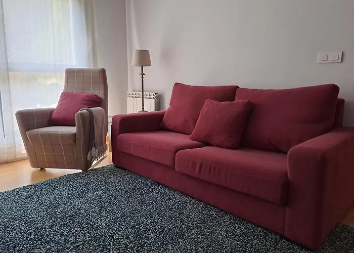 Apartamento En El Centro Con Garaje Directo.
